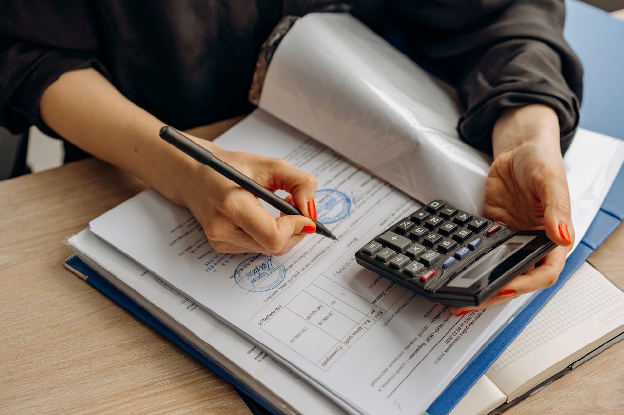 10 Expert-Backed Bookkeeping Tips for Small Businesses That Prevent Tax Headaches